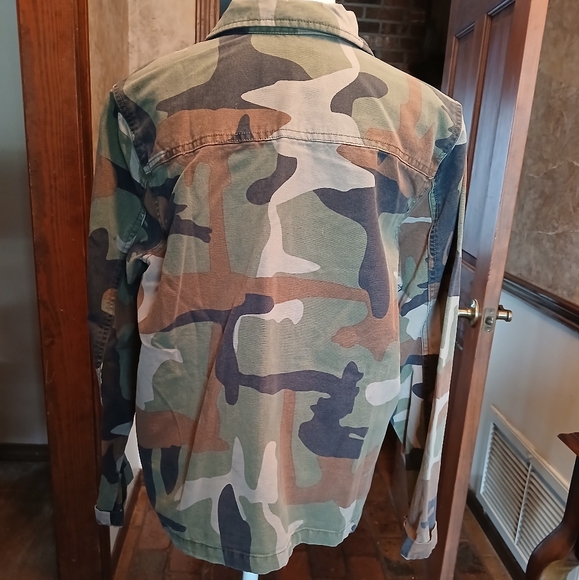 NWT Lucky Brand lightweight camo jacket. - Picture 2 of 6